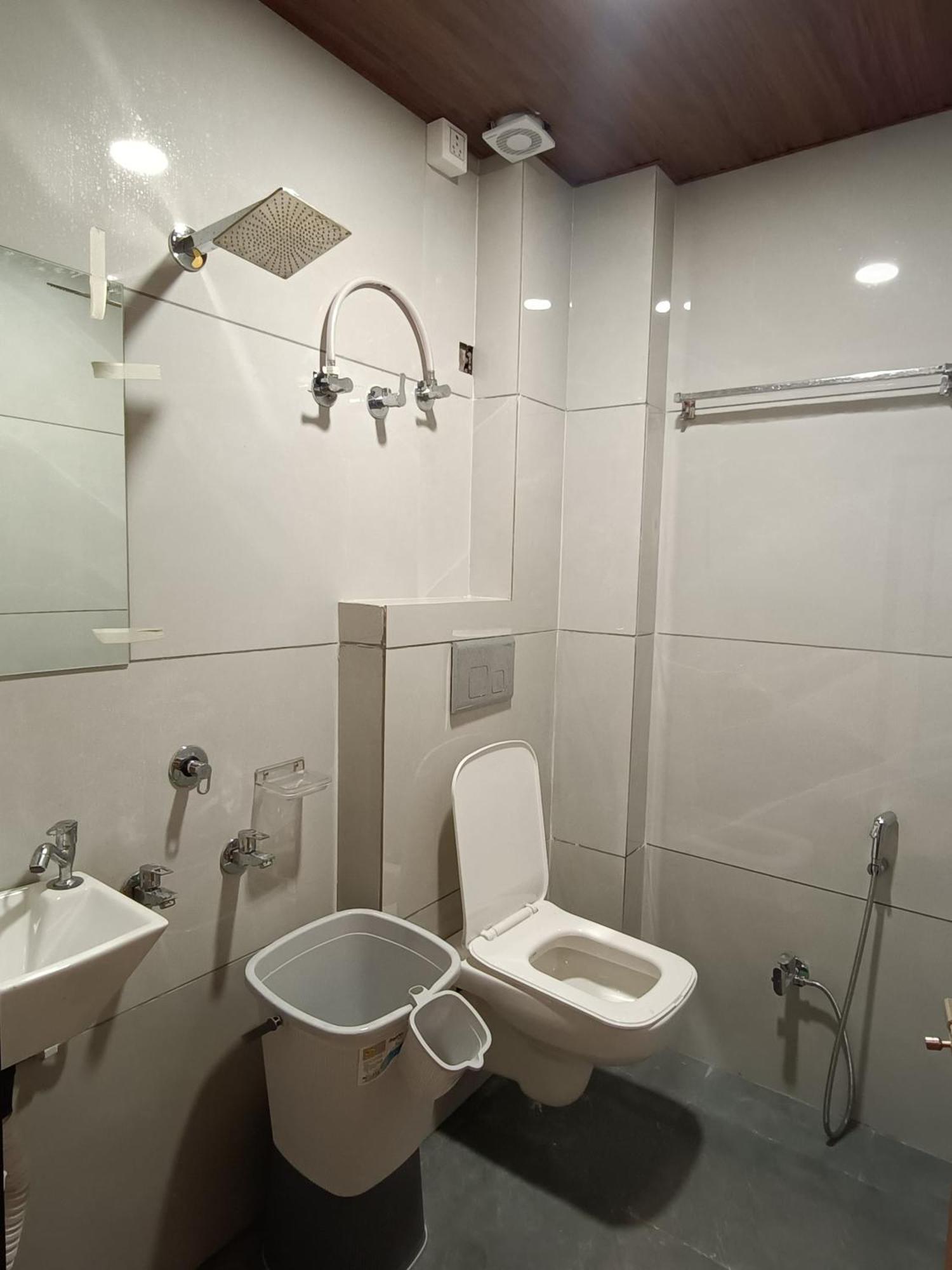 Shree Shyamraj Hotel Удджайн Экстерьер фото